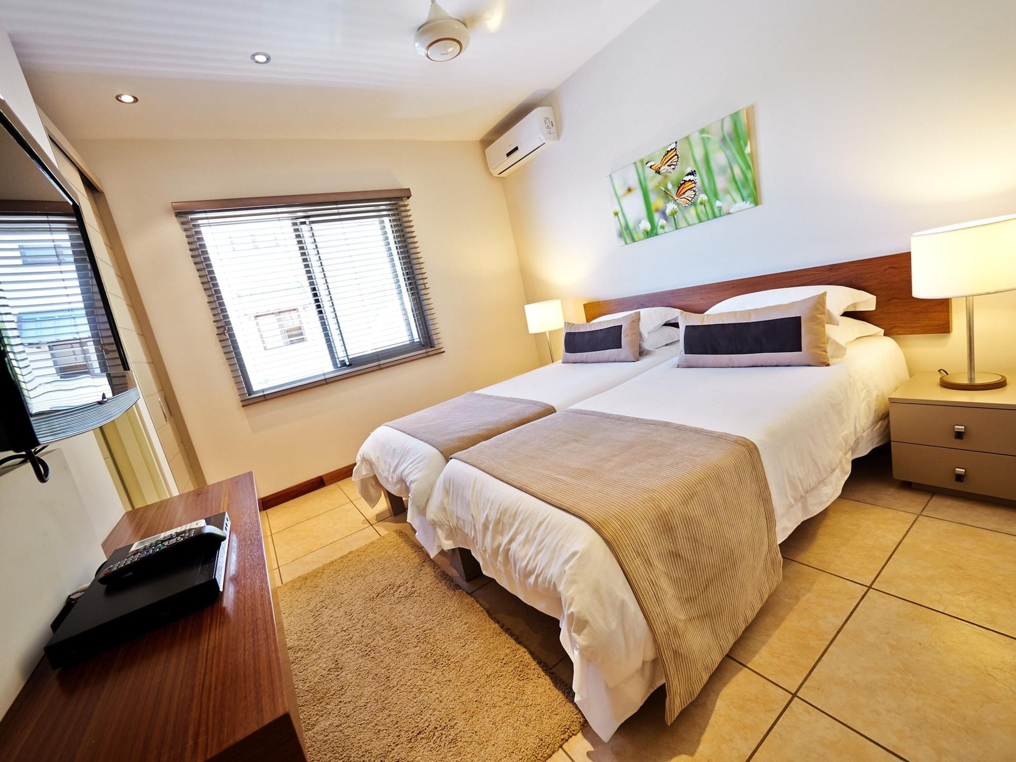 Bon Azur Beachfront Suites & Penthouses With Lov Trou aux Biches Exterior foto