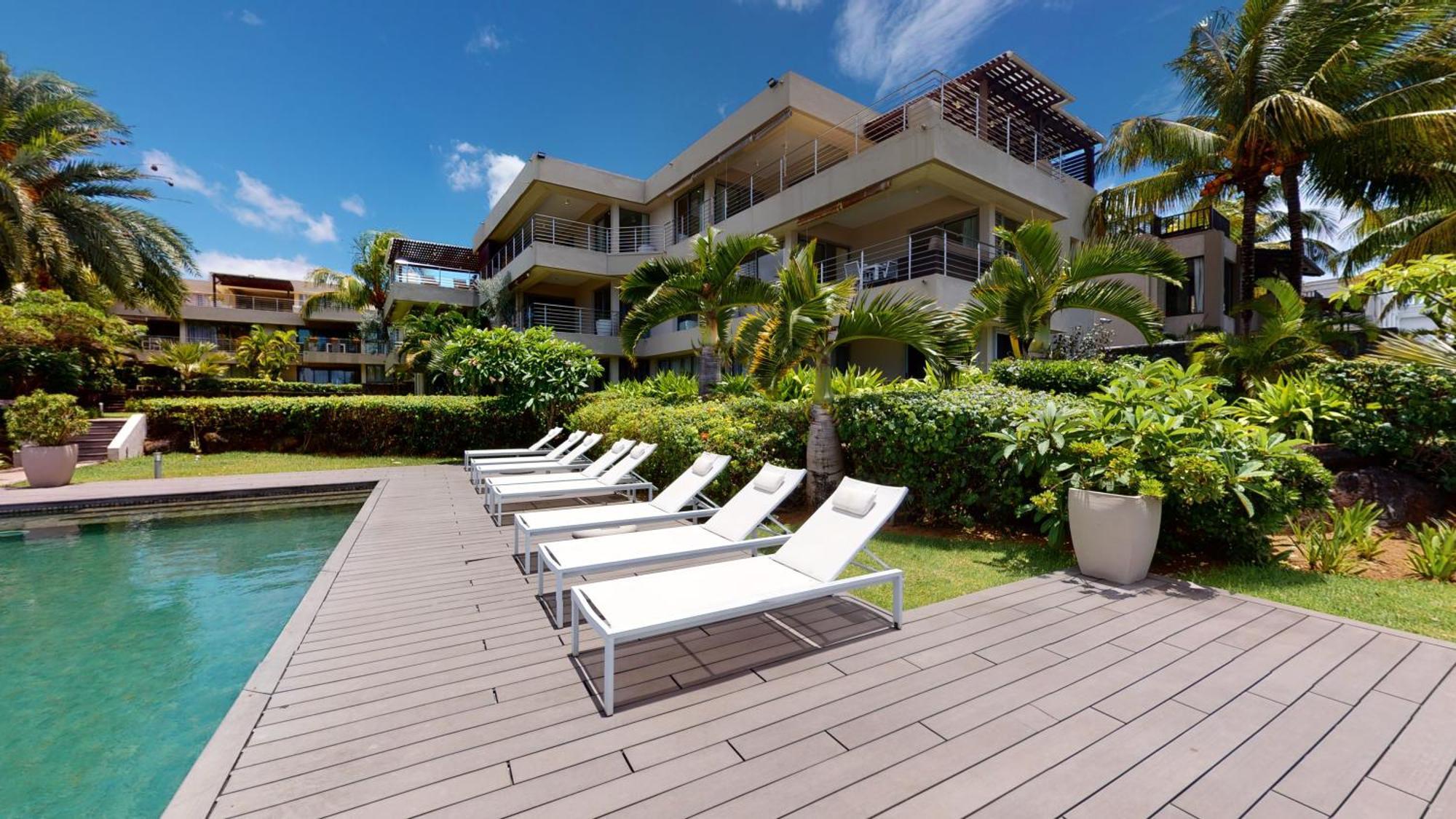 Bon Azur Beachfront Suites & Penthouses With Lov Trou aux Biches Exterior foto