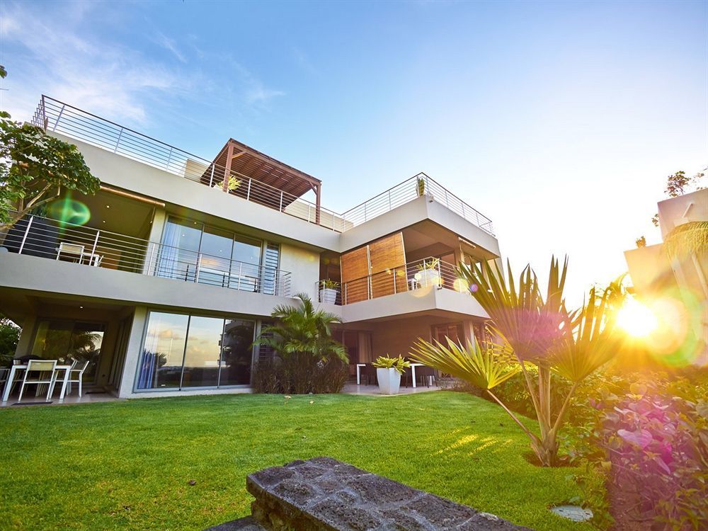 Bon Azur Beachfront Suites & Penthouses With Lov Trou aux Biches Exterior foto