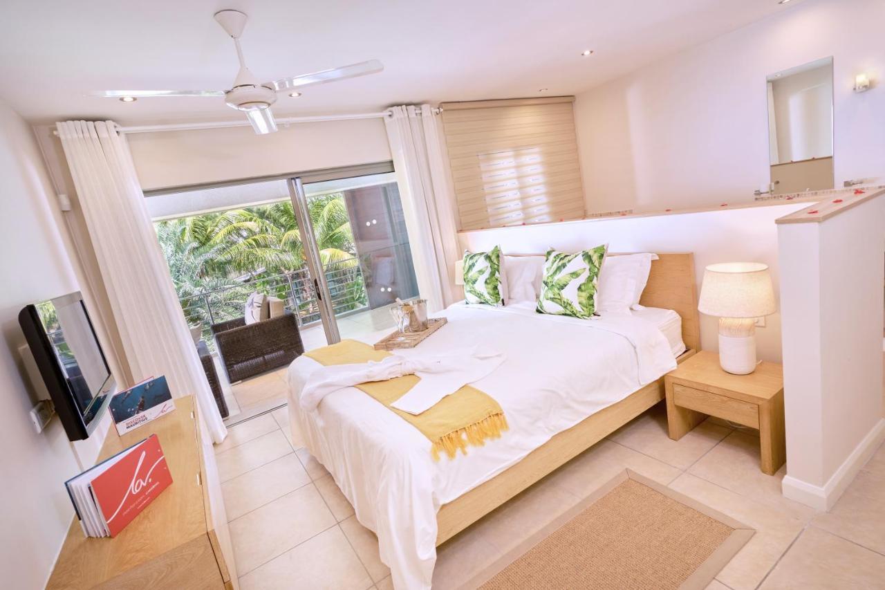 Bon Azur Beachfront Suites & Penthouses With Lov Trou aux Biches Exterior foto