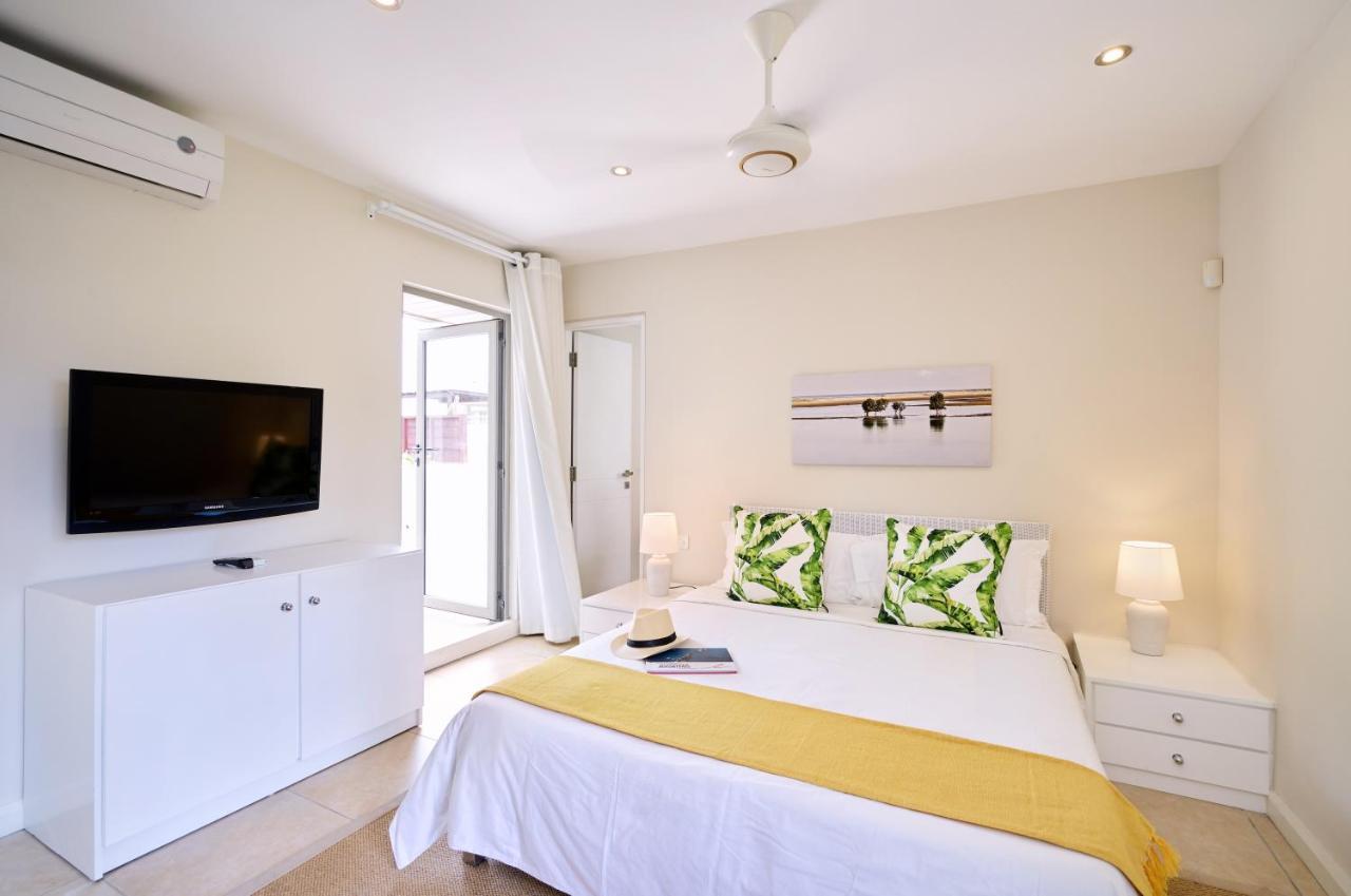 Bon Azur Beachfront Suites & Penthouses With Lov Trou aux Biches Exterior foto