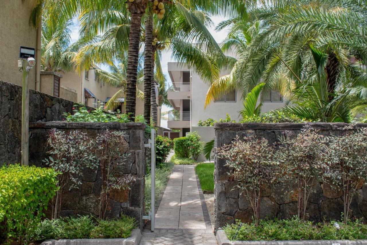 Bon Azur Beachfront Suites & Penthouses With Lov Trou aux Biches Exterior foto
