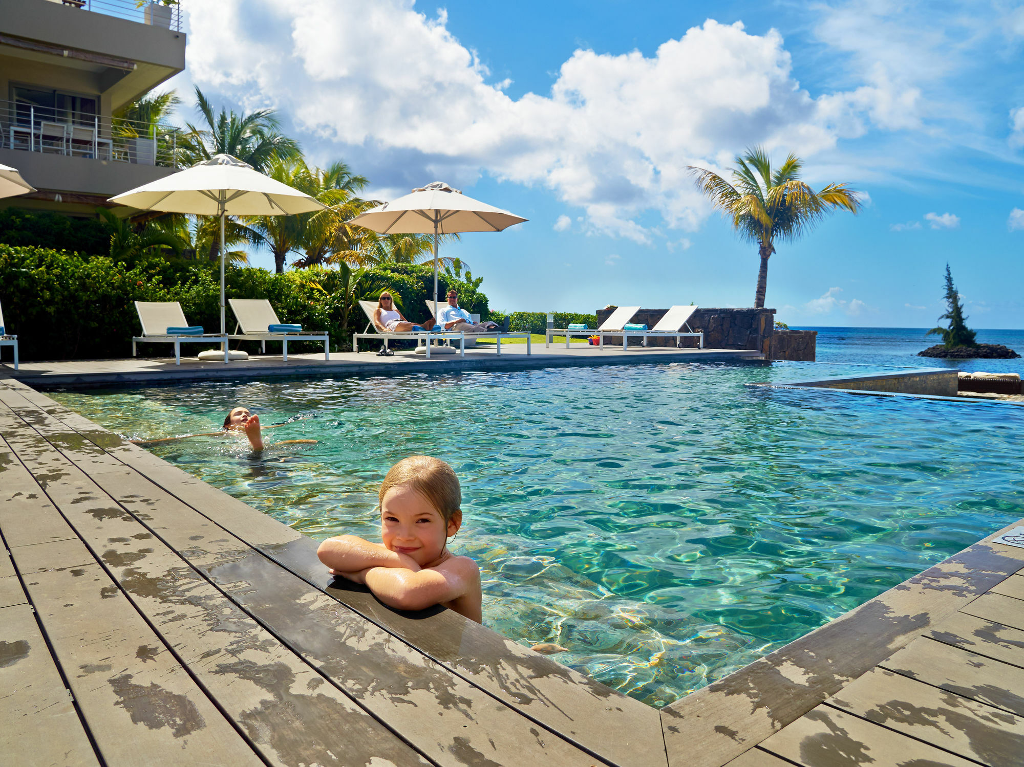 Bon Azur Beachfront Suites & Penthouses With Lov Trou aux Biches Exterior foto