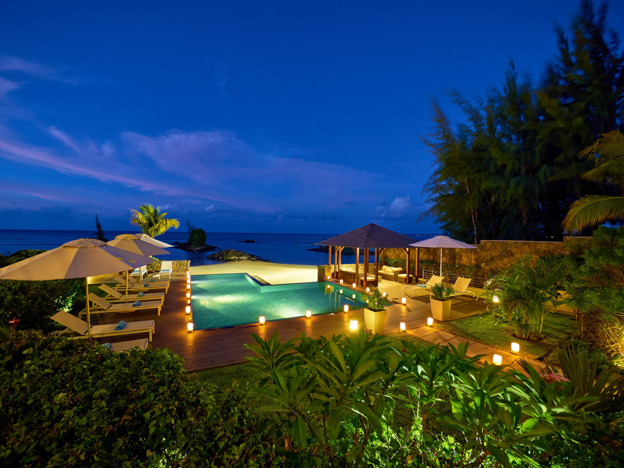 Bon Azur Beachfront Suites & Penthouses With Lov Trou aux Biches Exterior foto